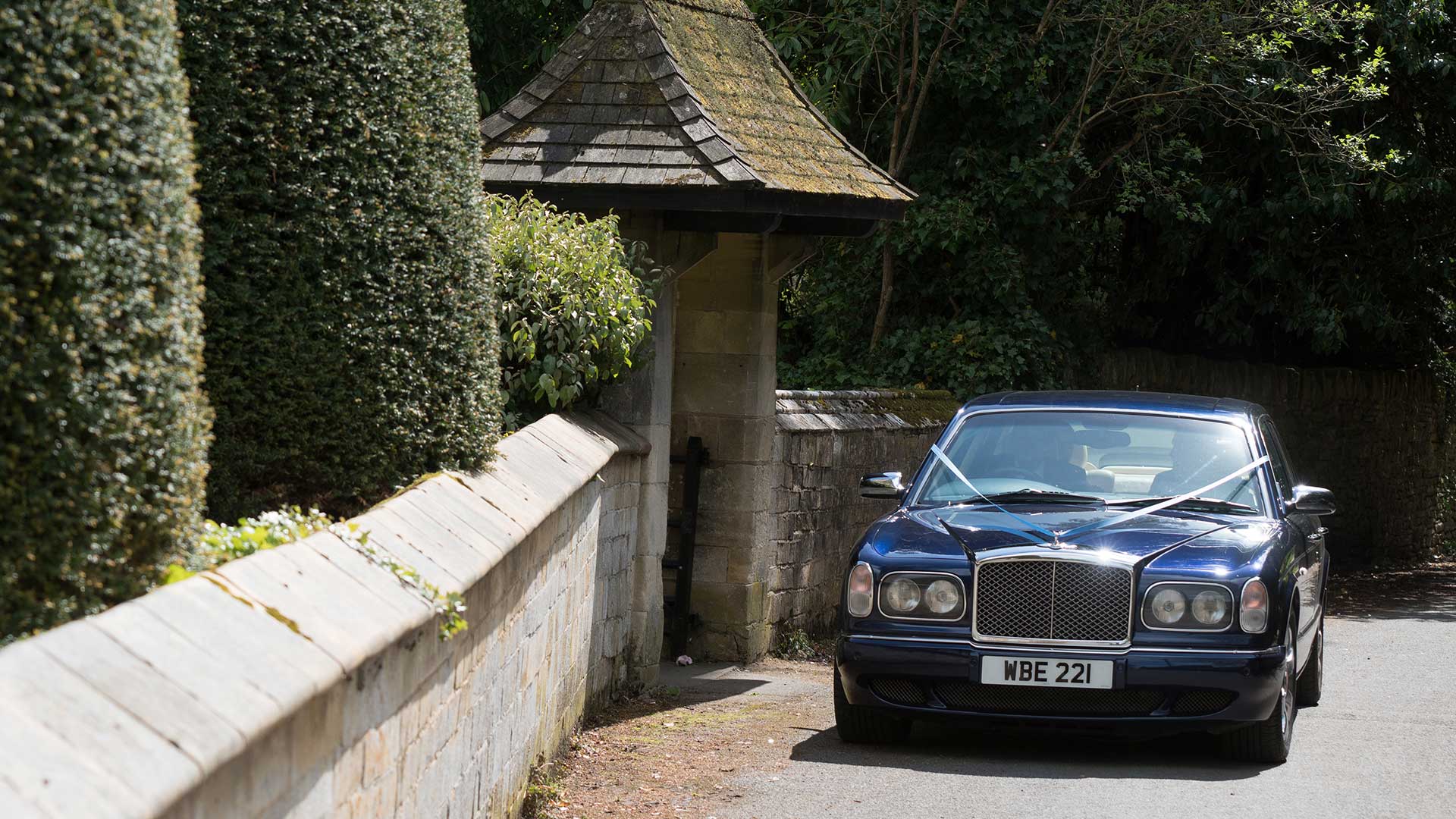 The Bentley Arnage wedding car in blue